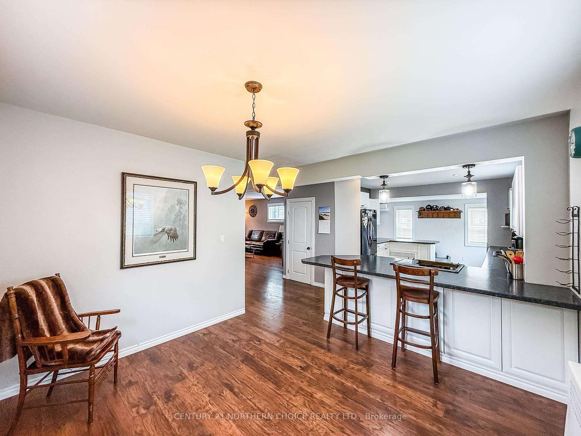 Photo 13 of 338 Eighth Avenue South, Kenora, Lakeside — HOMEH