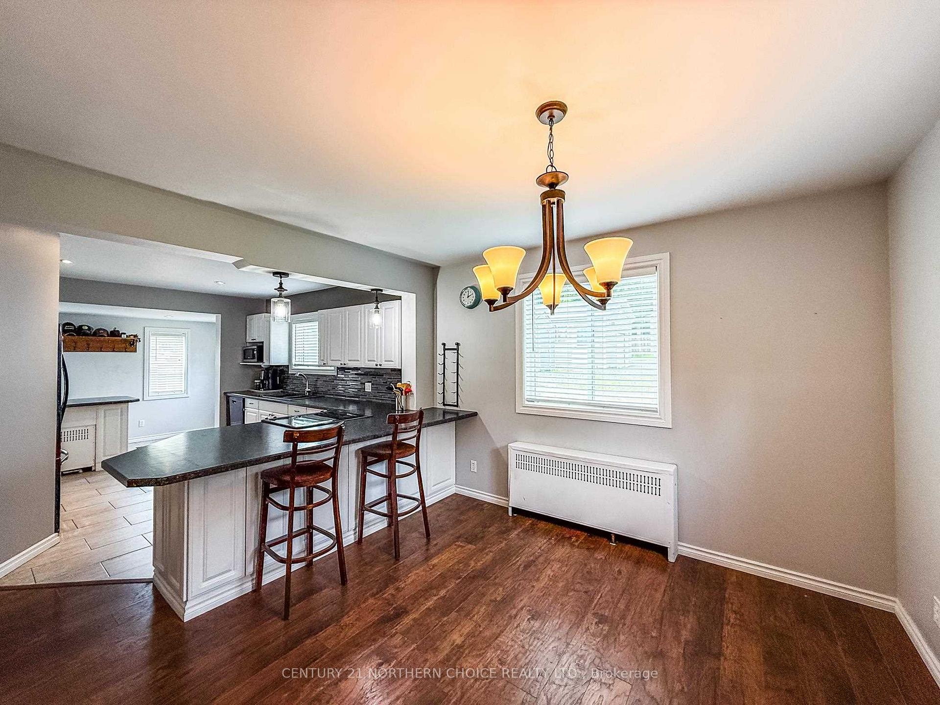 Photo 14 of 338 Eighth Avenue South, Kenora, Lakeside — HOMEH