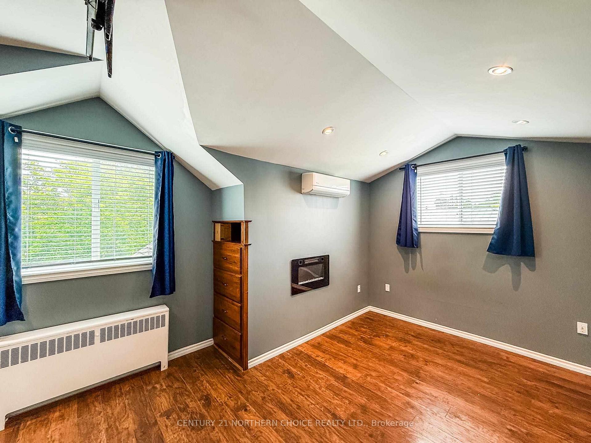 Photo 27 of 338 Eighth Avenue South, Kenora, Lakeside — HOMEH