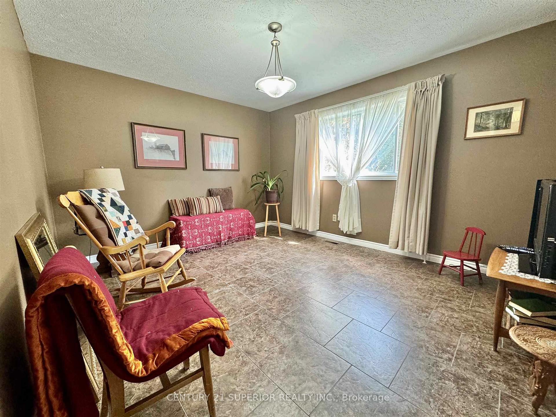 Photo 15 of 53 Hemlo Drive, Marathon — HOMEH