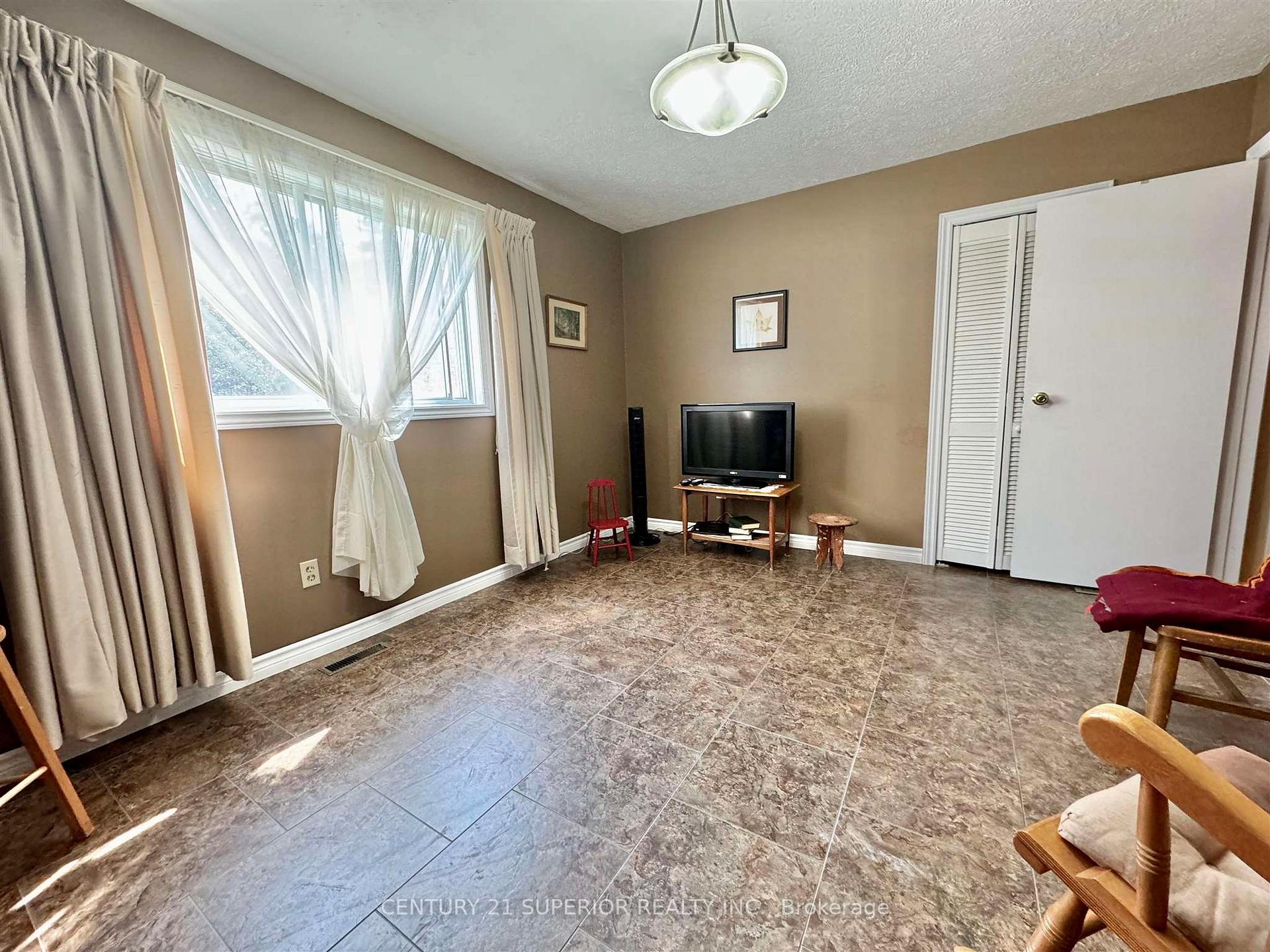 Photo 16 of 53 Hemlo Drive, Marathon — HOMEH