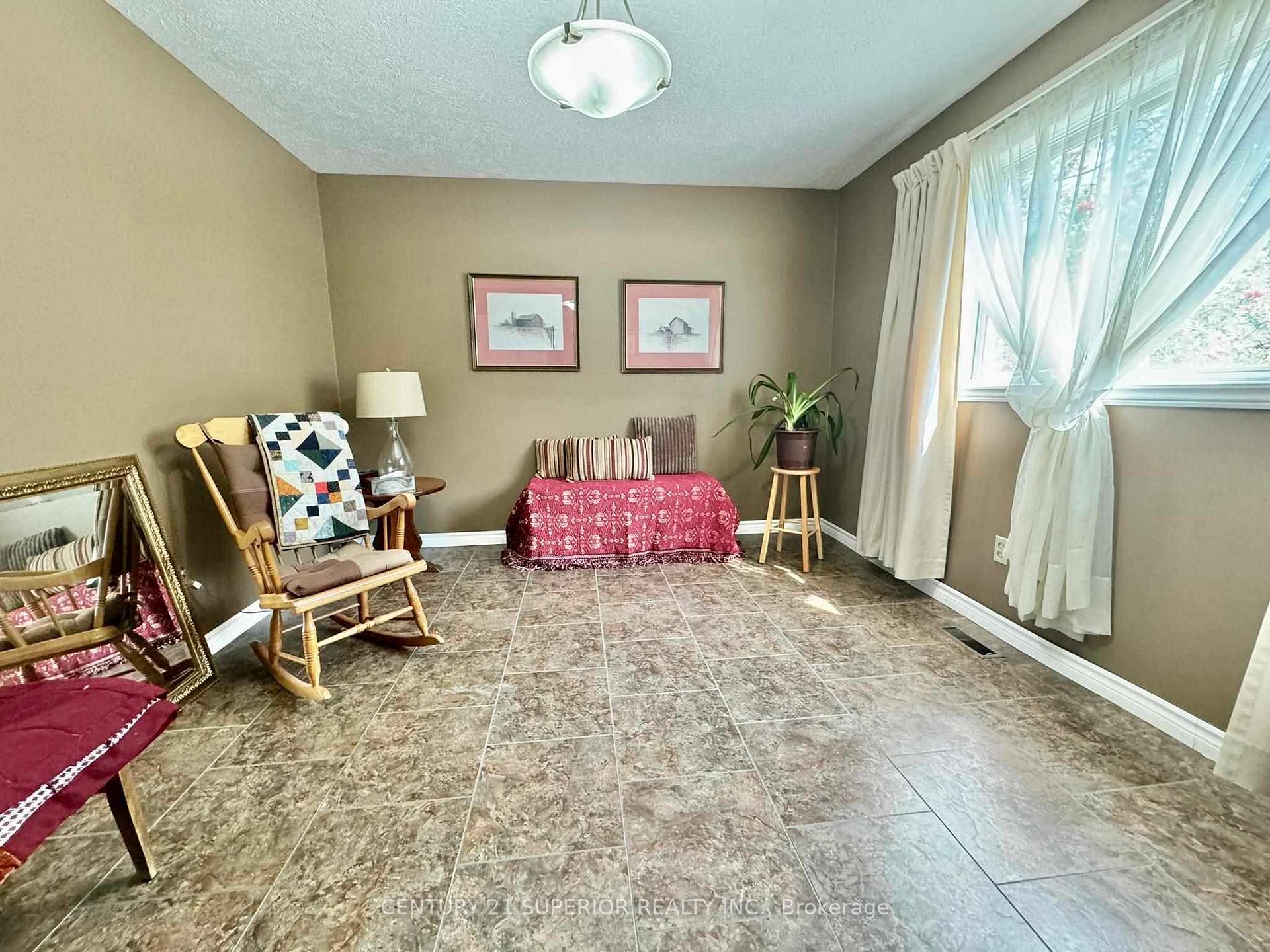Photo 18 of 53 Hemlo Drive, Marathon — HOMEH