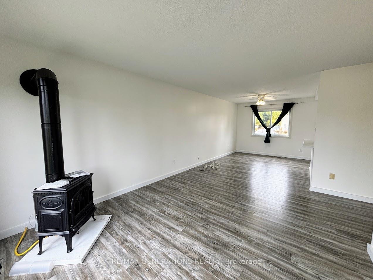 Photo 10 of 51 Radisson Crescent, Marathon — HOMEH