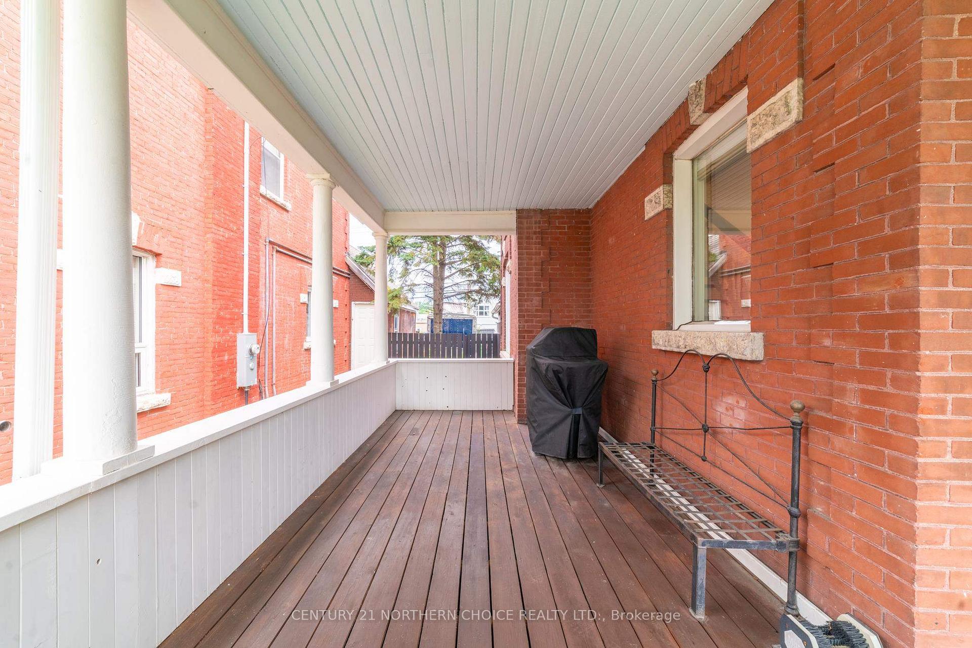 Photo 6 of 322 Third Street South, Kenora, Downtown — HOMEH