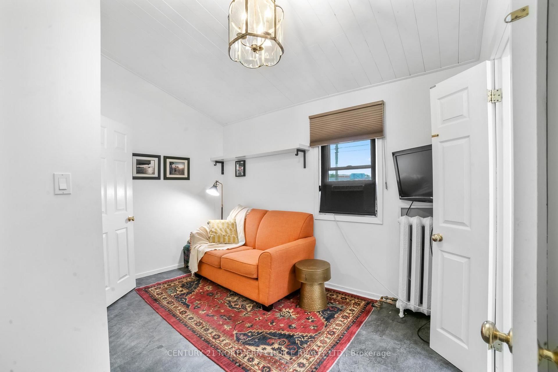 Photo 21 of 322 Third Street South, Kenora, Downtown — HOMEH