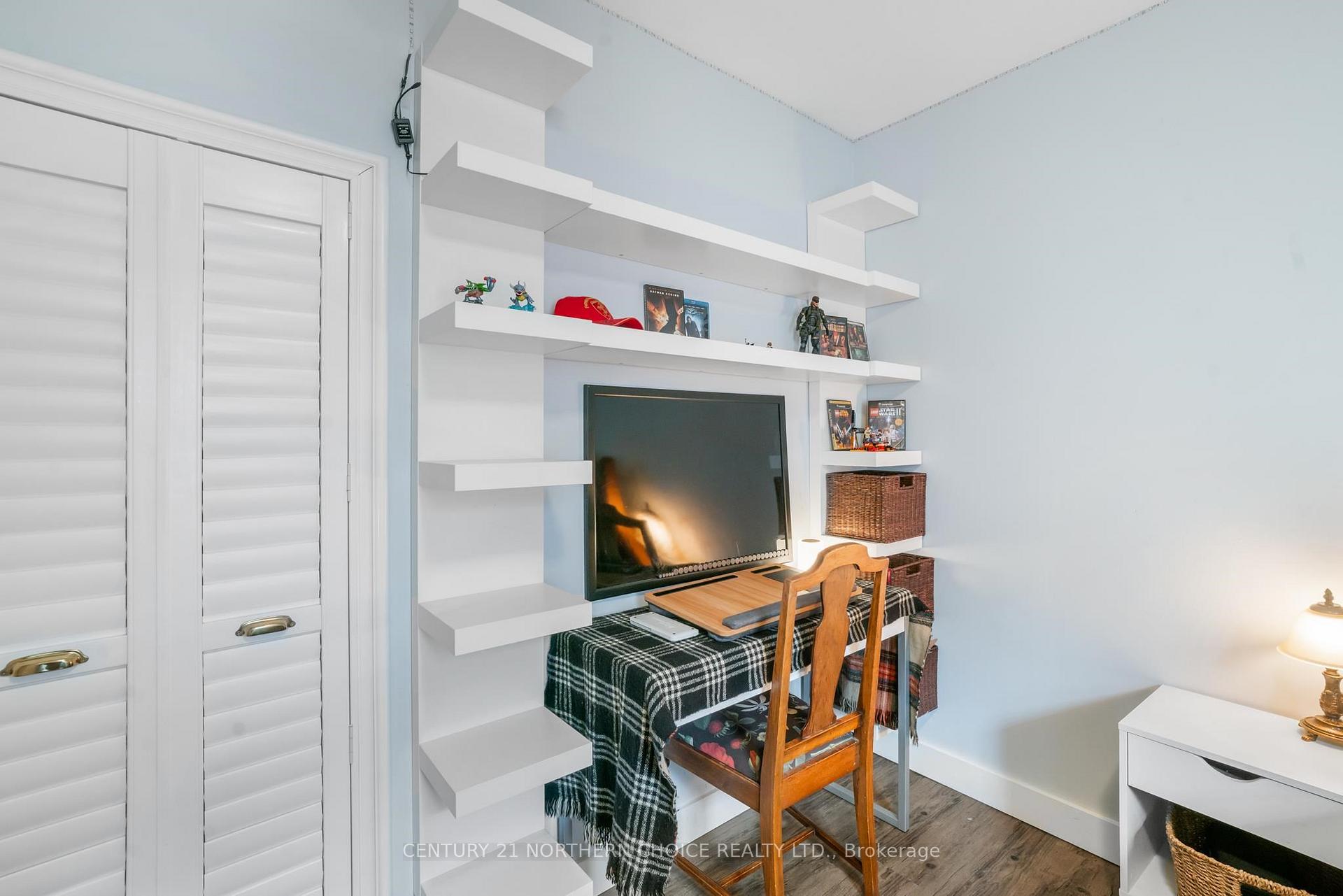 Photo 37 of 322 Third Street South, Kenora, Downtown — HOMEH