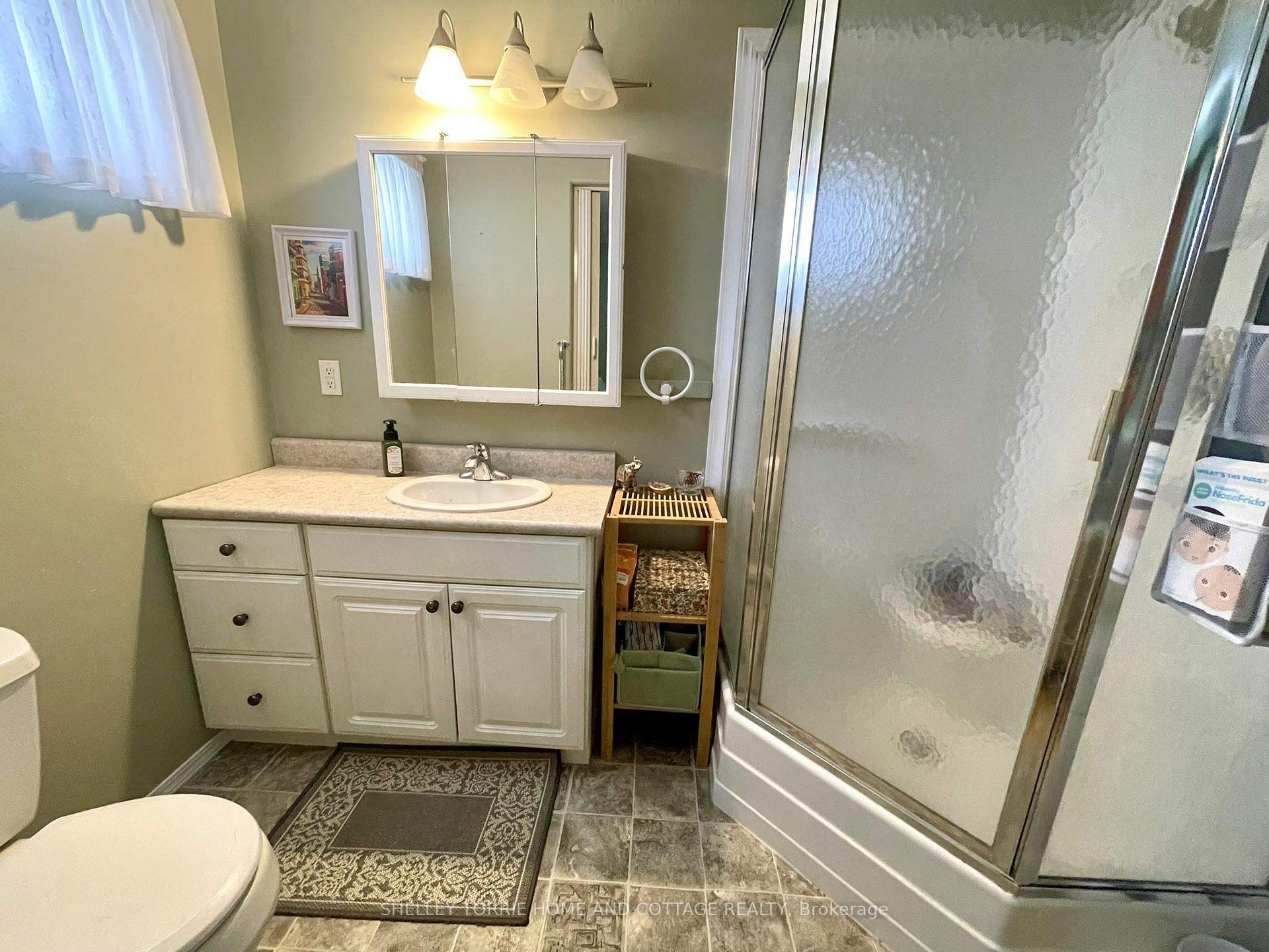 Photo 13 of 1537 Pine Portage Road, Kenora, South Park Estate — HOMEH