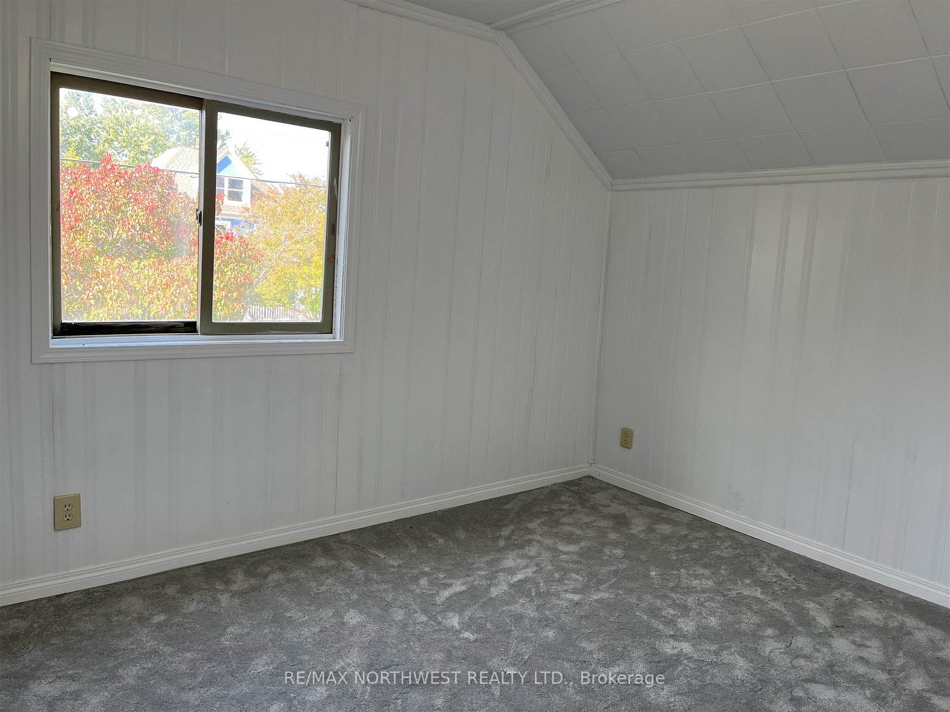 Photo 10 of 116 Second Street, Rainy River — HOMEH