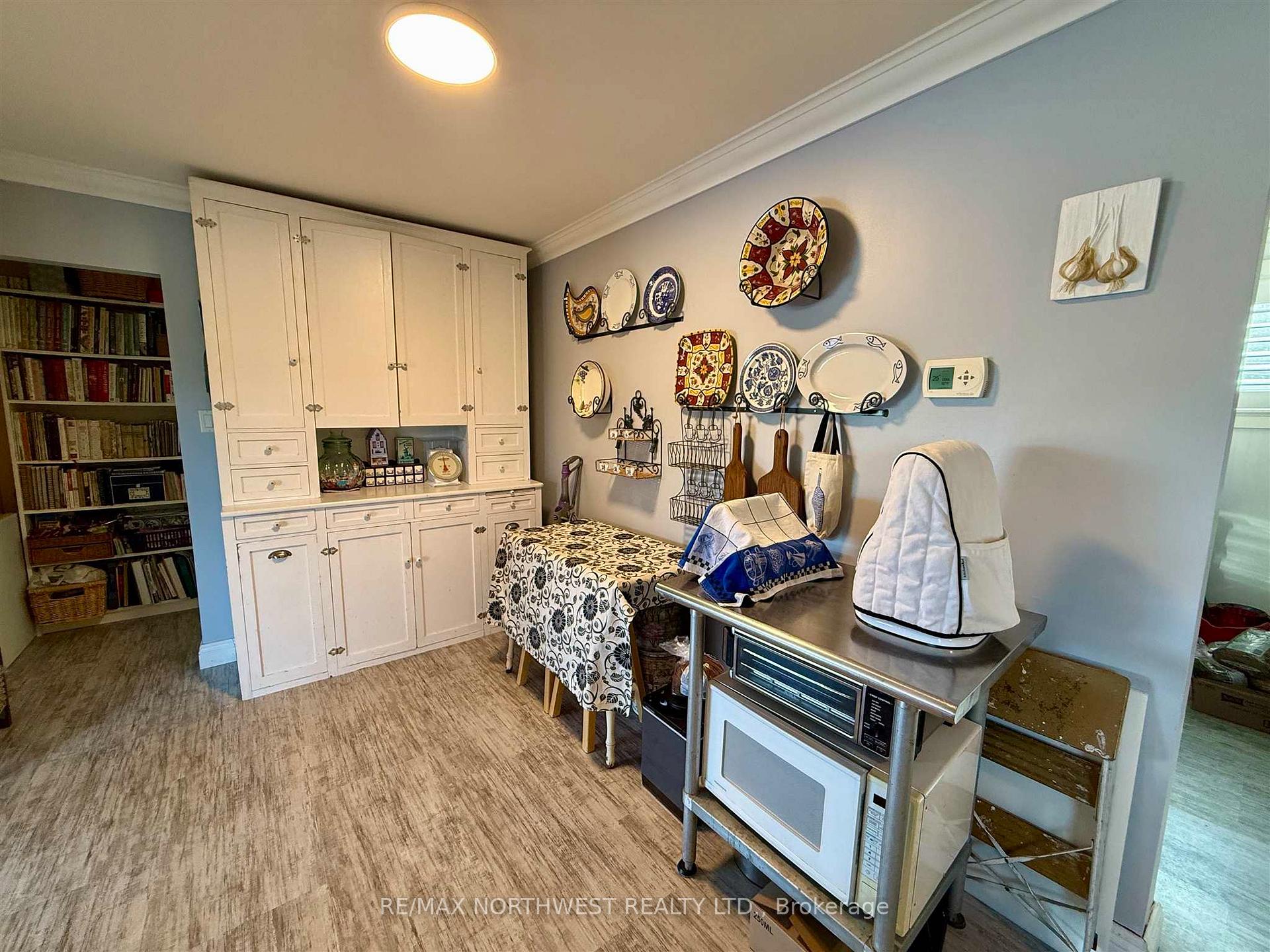 Photo 8 of 618 Essex Road, Kenora, Kenora Northeast — HOMEH