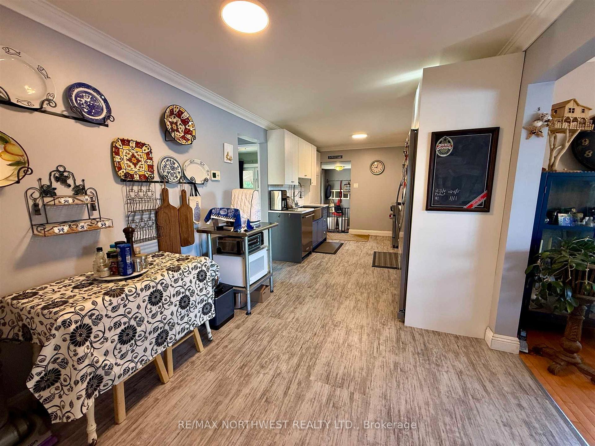 Photo 9 of 618 Essex Road, Kenora, Kenora Northeast — HOMEH