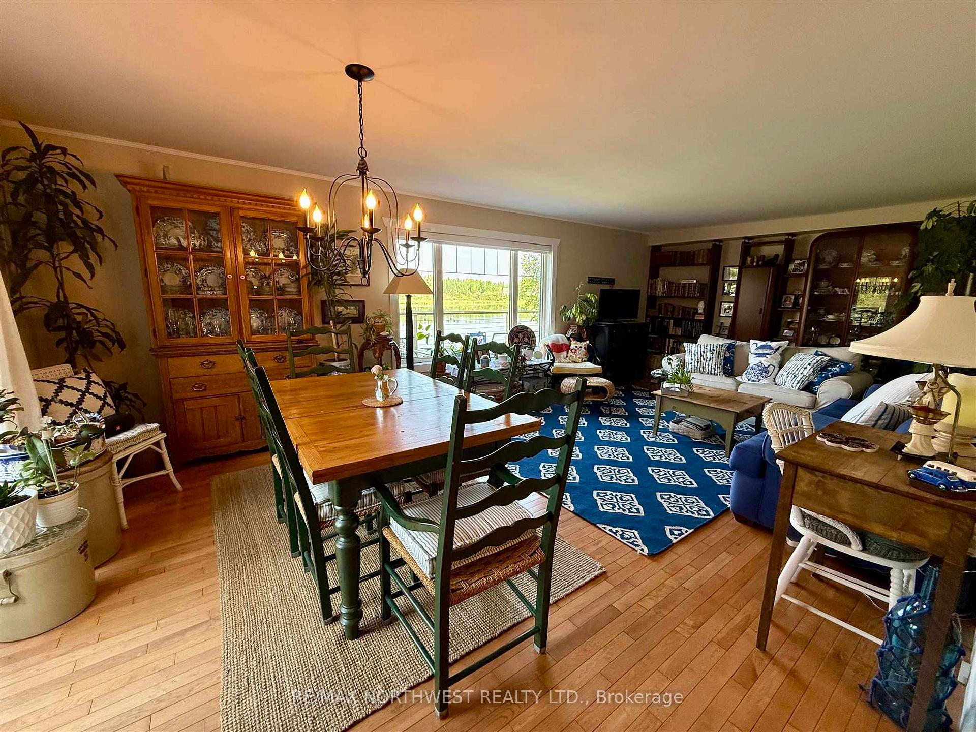 Photo 10 of 618 Essex Road, Kenora, Kenora Northeast — HOMEH