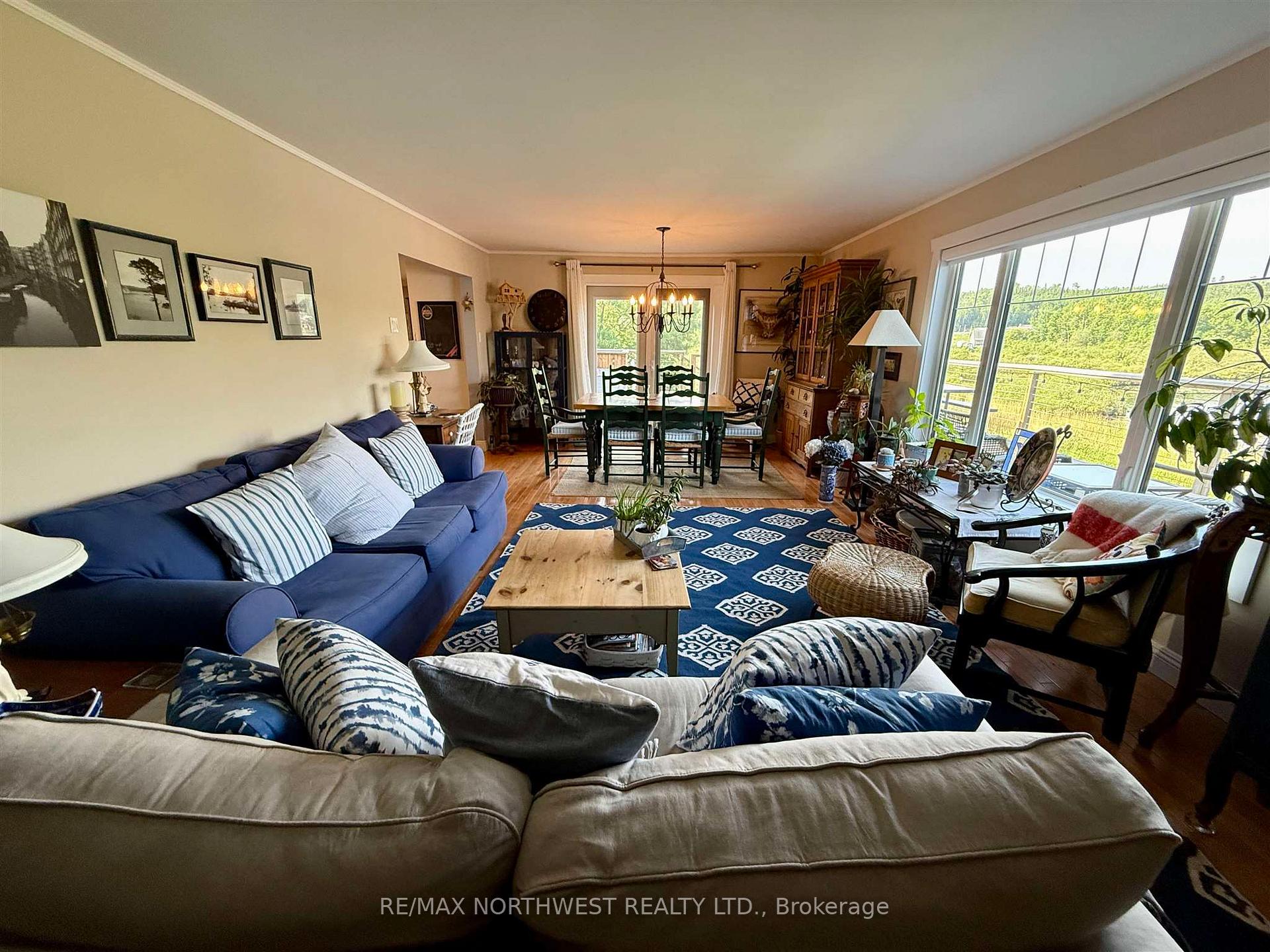 Photo 12 of 618 Essex Road, Kenora, Kenora Northeast — HOMEH