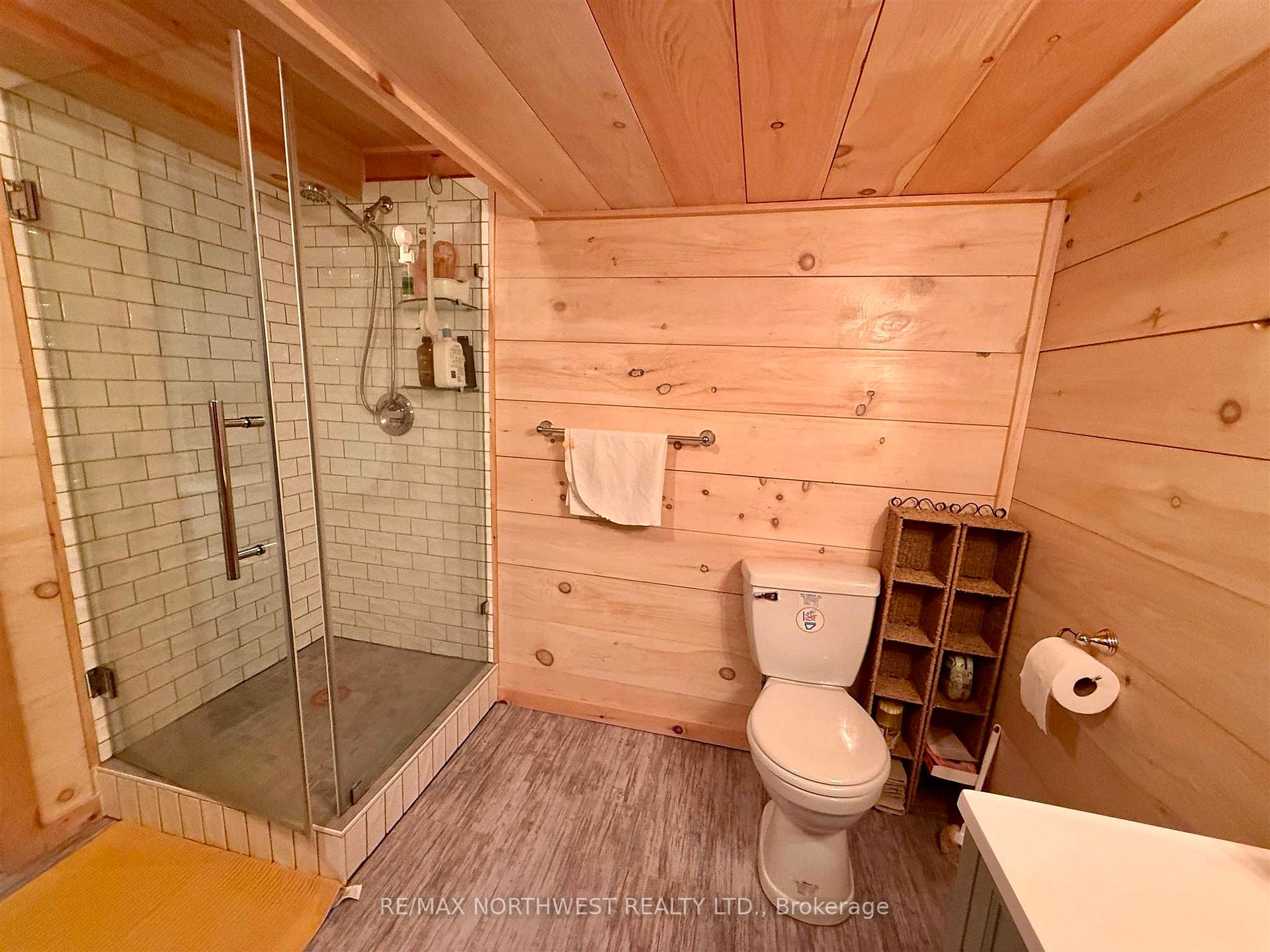 Photo 22 of 618 Essex Road, Kenora, Kenora Northeast — HOMEH