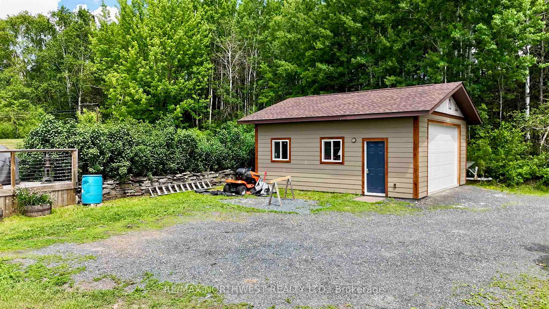 Photo 32 of 618 Essex Road, Kenora, Kenora Northeast — HOMEH