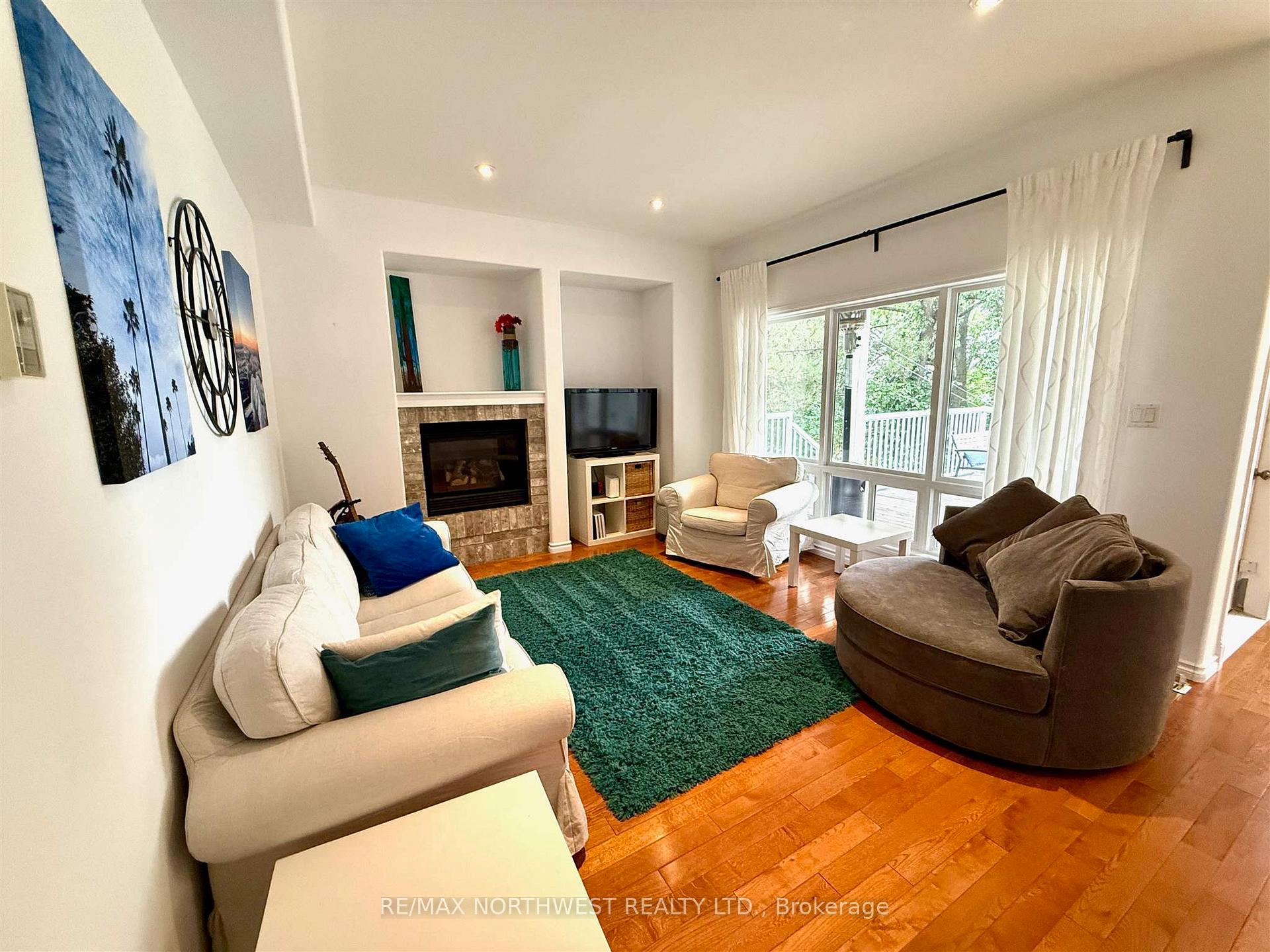 Photo 12 of 333 Third Street South, Kenora, Downtown — HOMEH