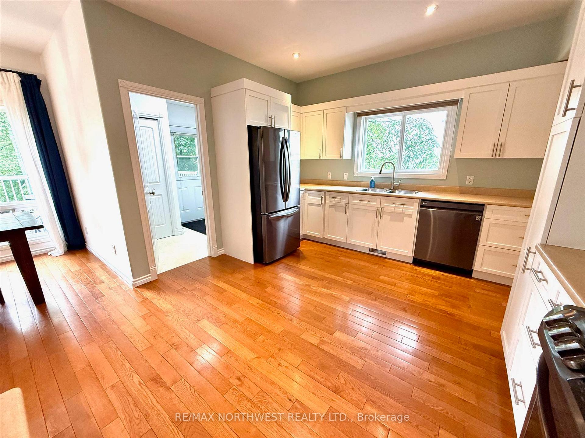 Photo 17 of 333 Third Street South, Kenora, Downtown — HOMEH