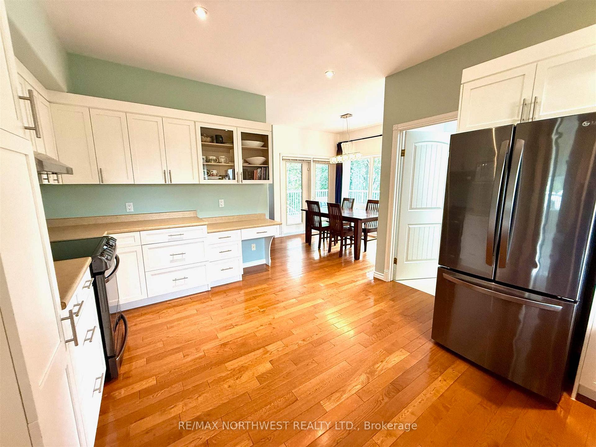 Photo 18 of 333 Third Street South, Kenora, Downtown — HOMEH