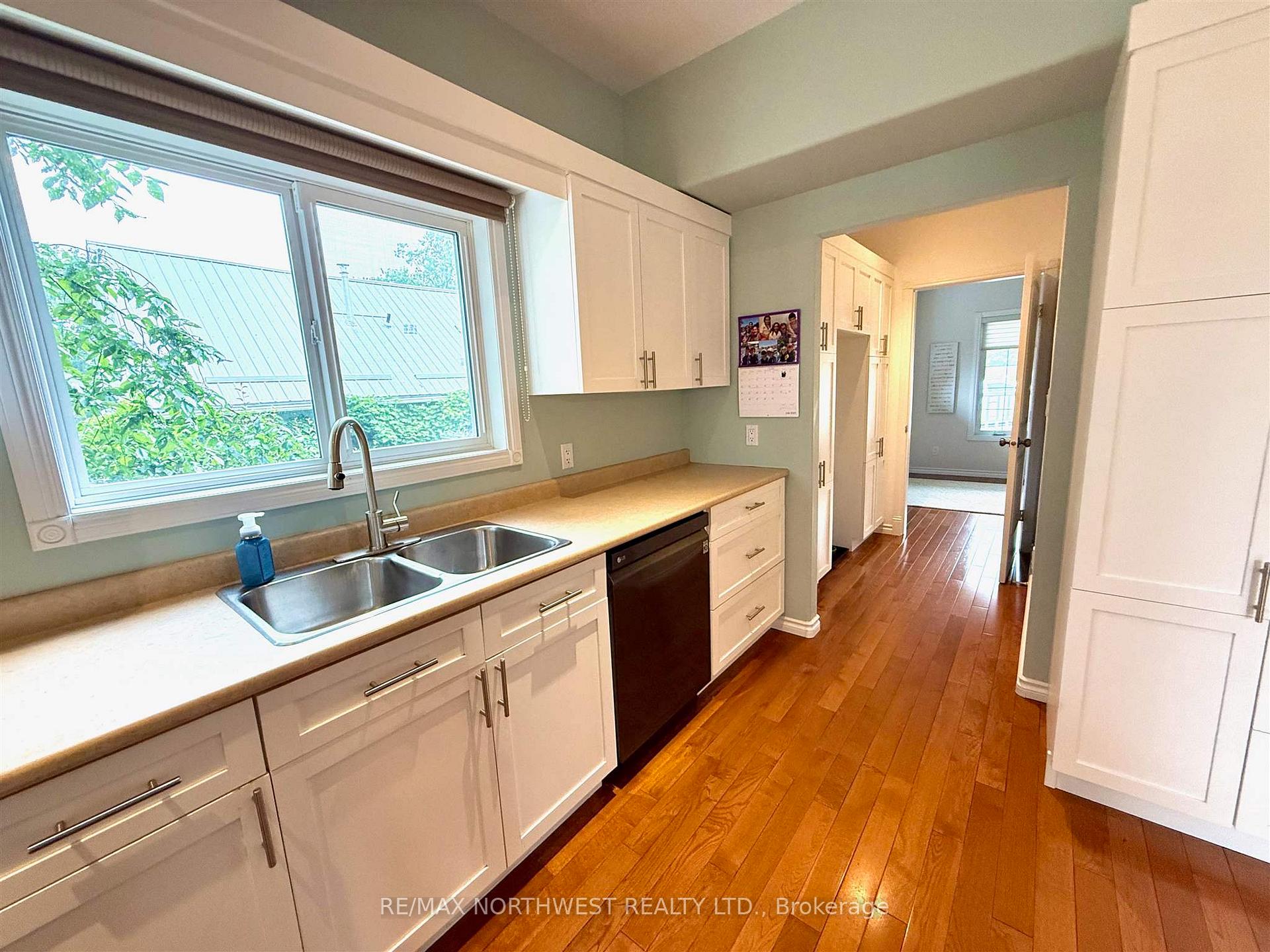Photo 19 of 333 Third Street South, Kenora, Downtown — HOMEH