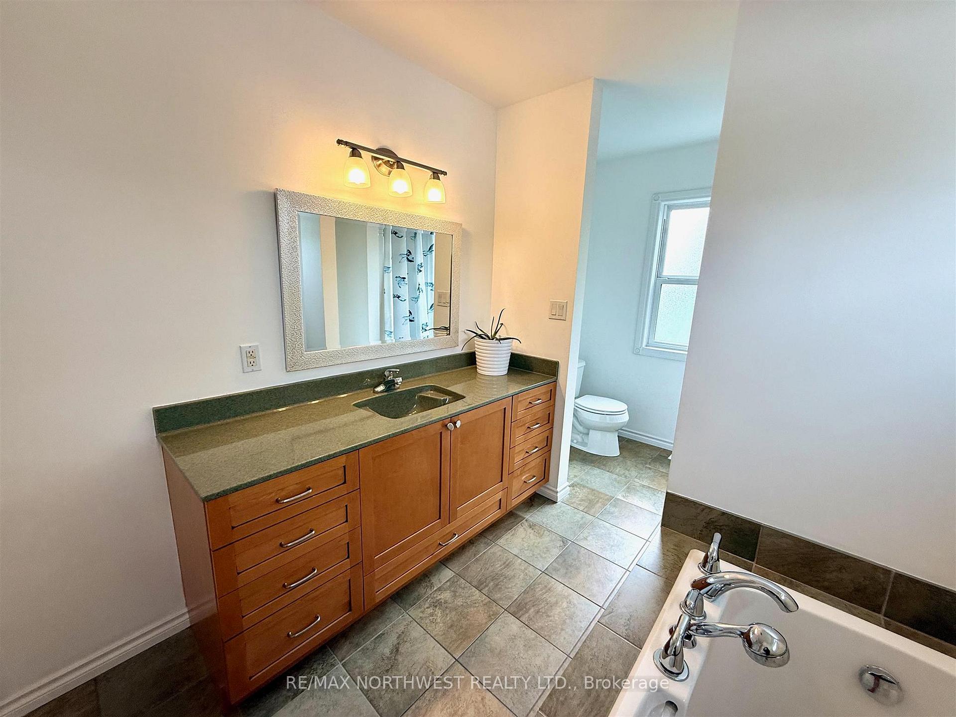 Photo 34 of 333 Third Street South, Kenora, Downtown — HOMEH