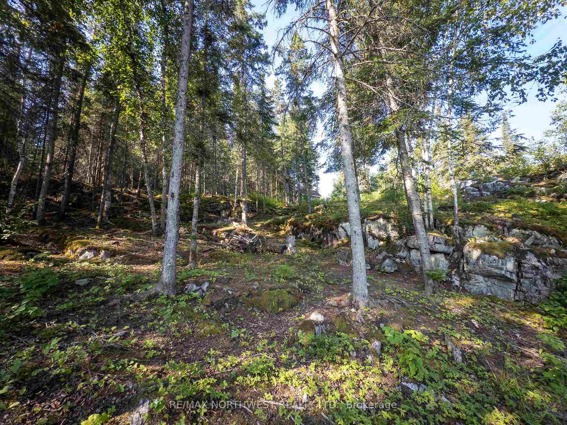 Photo 11 of 69 Peterson Drive, Kenora, Keewatin — HOMEH