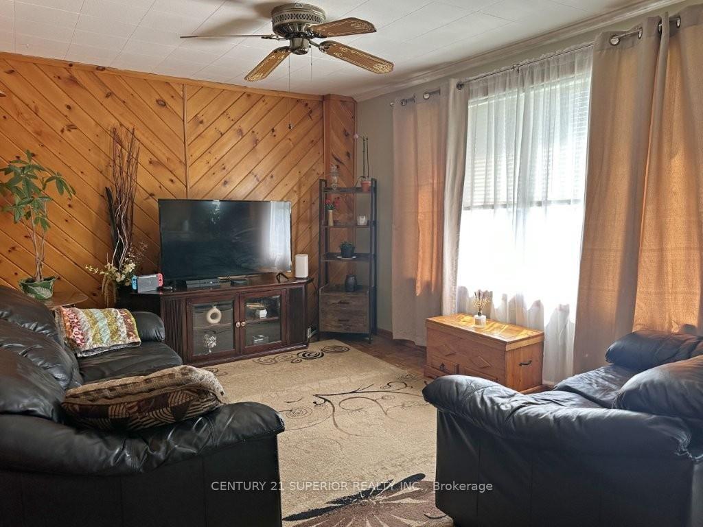 Photo 10 of 109 First Street, Nipigon — HOMEH