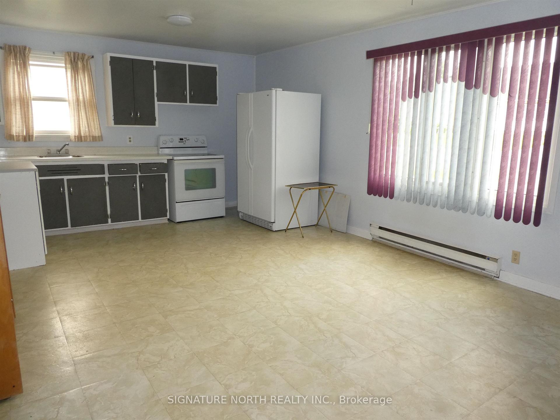 Photo 4 of 25 Adjala Ave, Manitouwadge — HOMEH