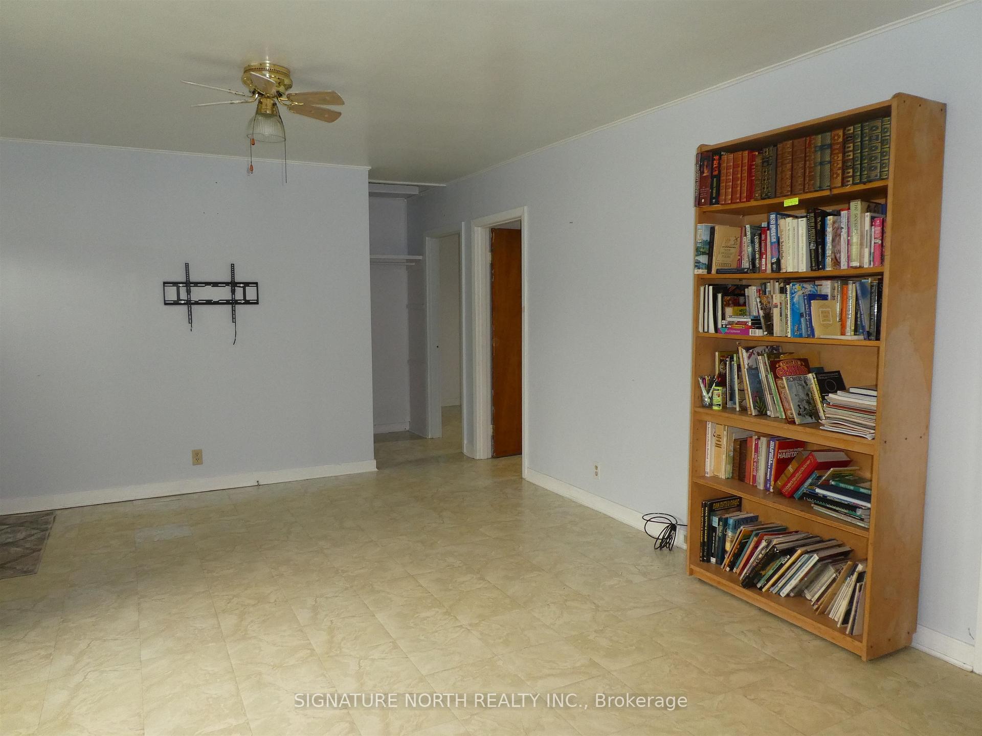Photo 6 of 25 Adjala Ave, Manitouwadge — HOMEH