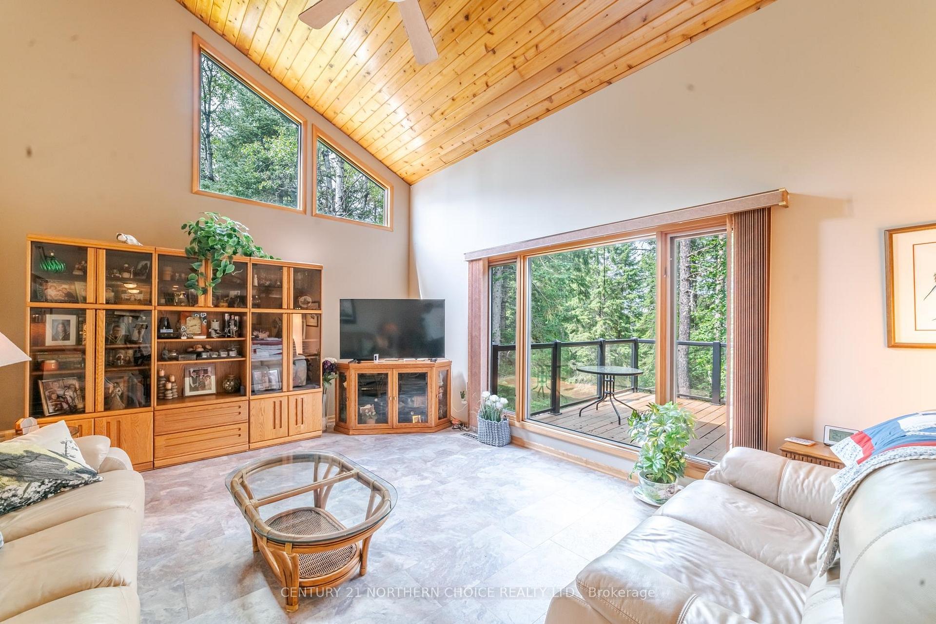Photo 8 of 13677 Hwy 17 E, Dryden, Thunder Lake — HOMEH