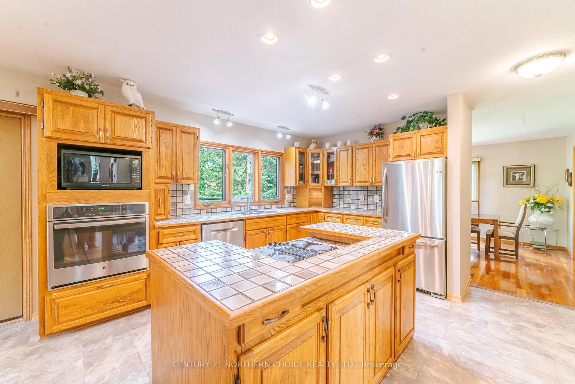 Photo 10 of 13677 Hwy 17 E, Dryden, Thunder Lake — HOMEH