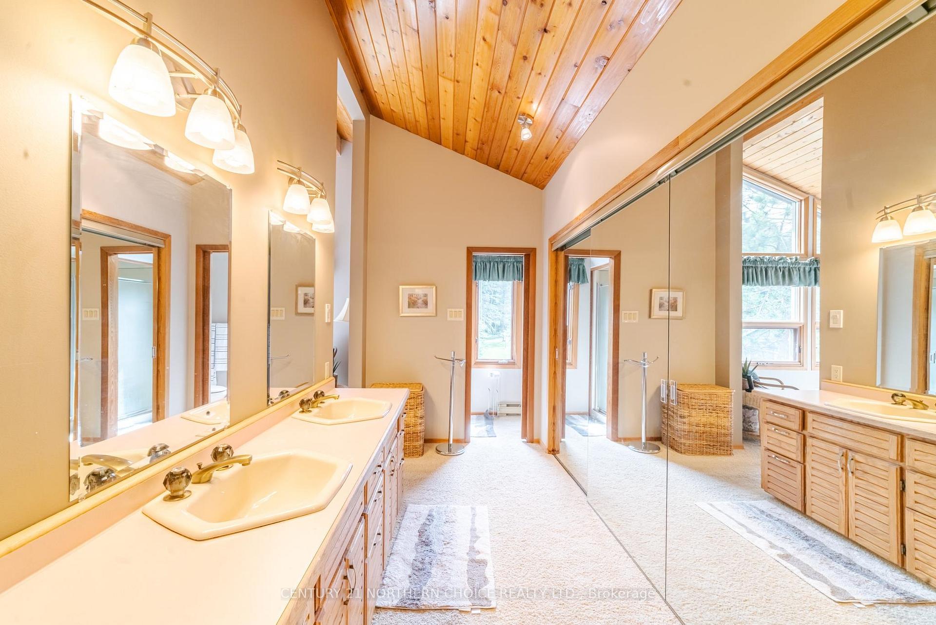 Photo 18 of 13677 Hwy 17 E, Dryden, Thunder Lake — HOMEH