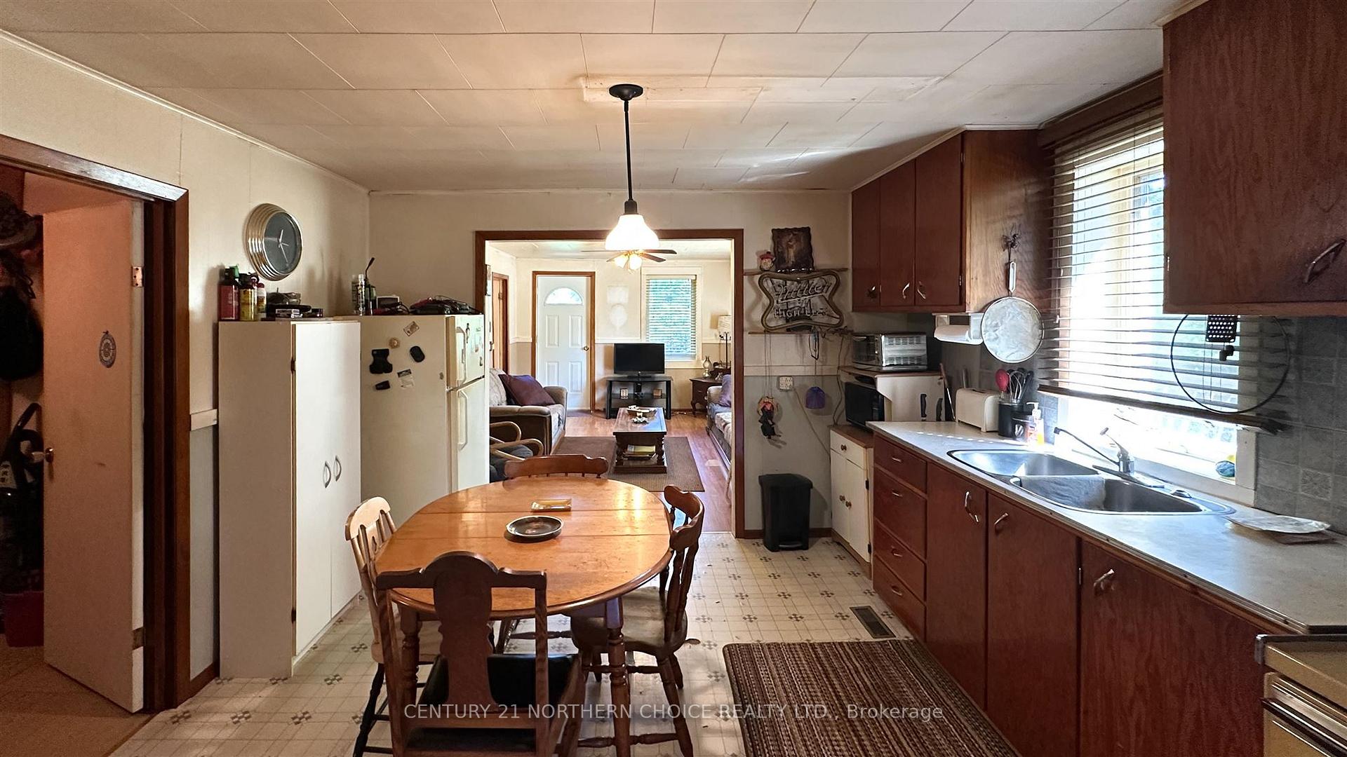 Photo 4 of 100 Tetroe Road, Kenora, Airport Road North — HOMEH