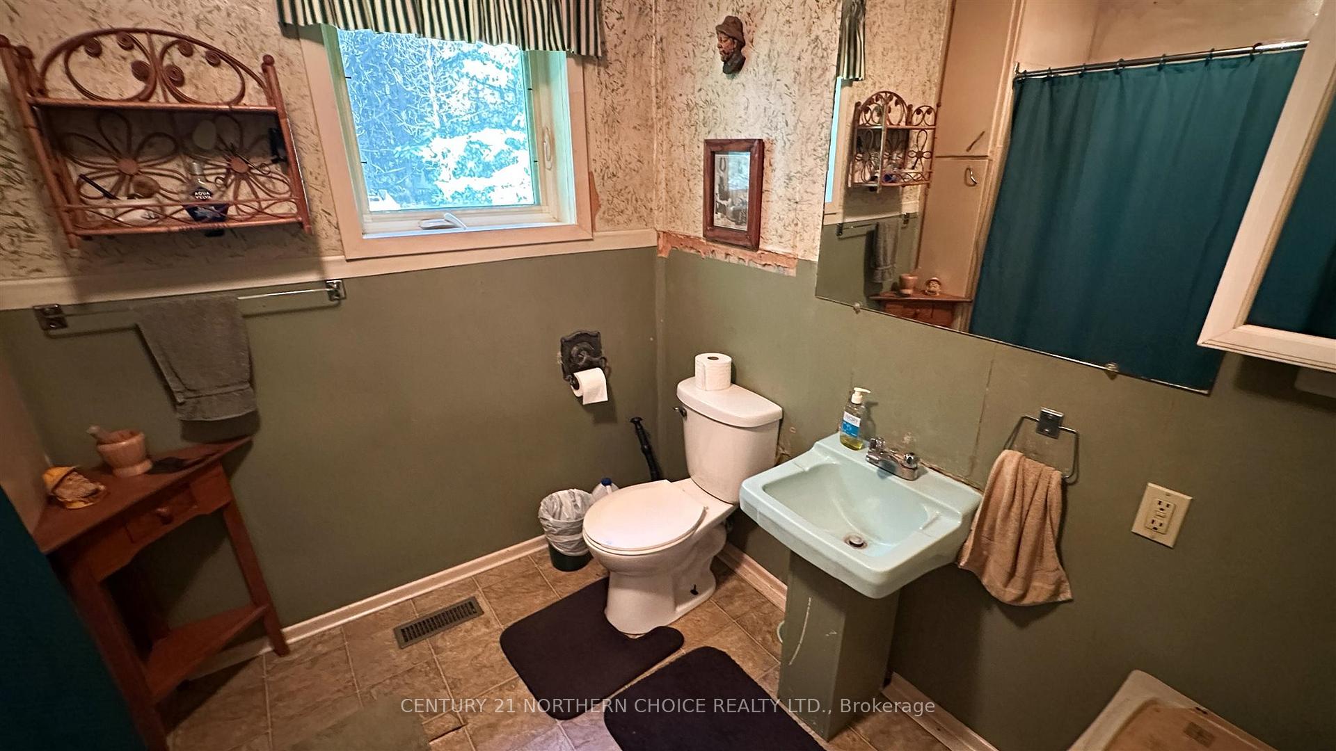 Photo 9 of 100 Tetroe Road, Kenora, Airport Road North — HOMEH