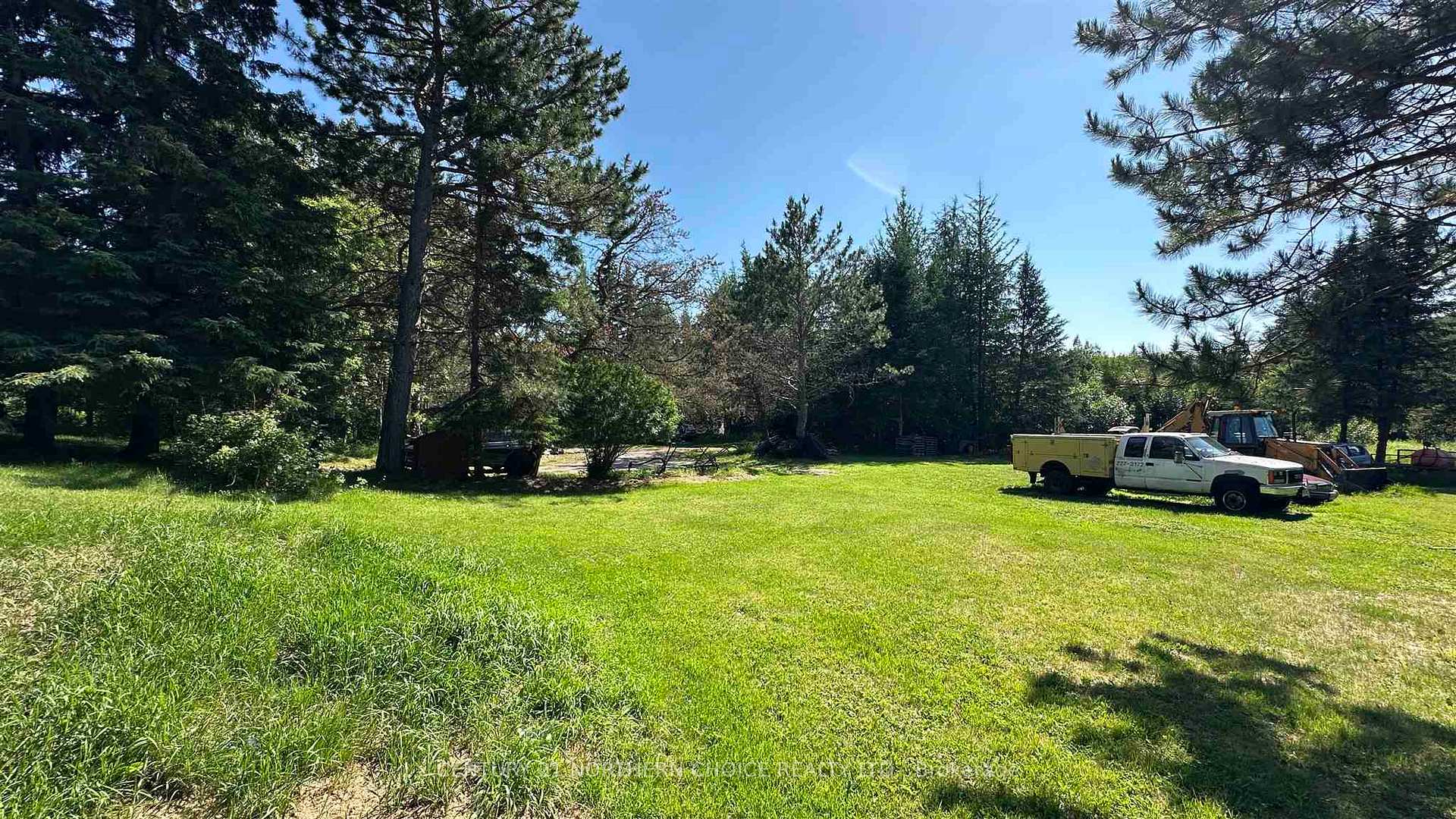 Photo 16 of 100 Tetroe Road, Kenora, Airport Road North — HOMEH