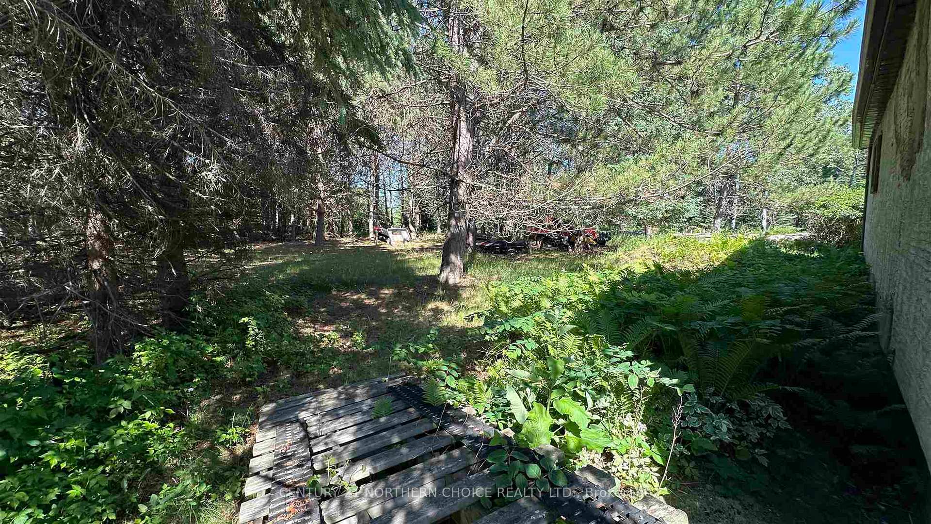 Photo 18 of 100 Tetroe Road, Kenora, Airport Road North — HOMEH