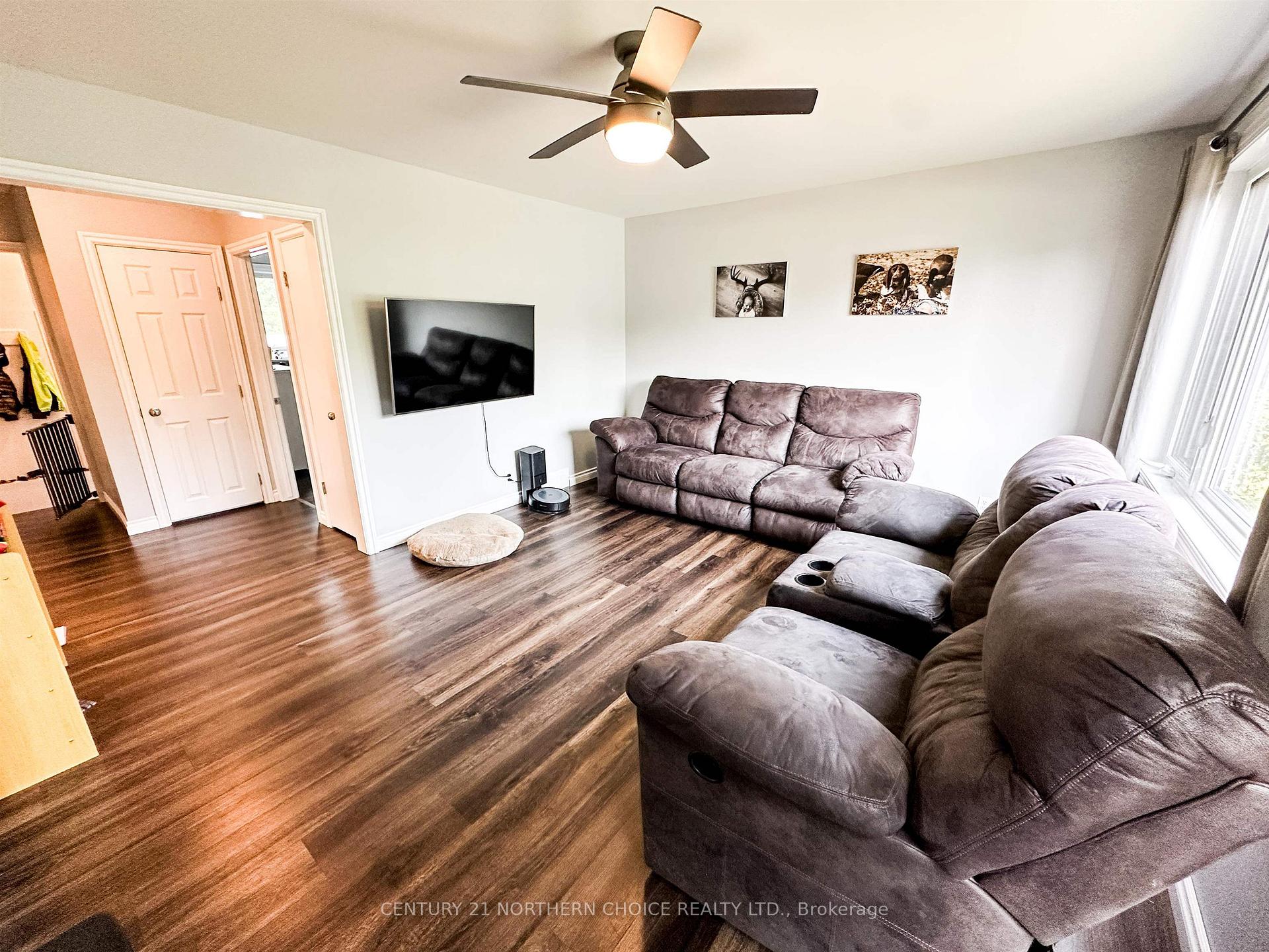 Photo 3 of 22 William Street, Red Lake — HOMEH
