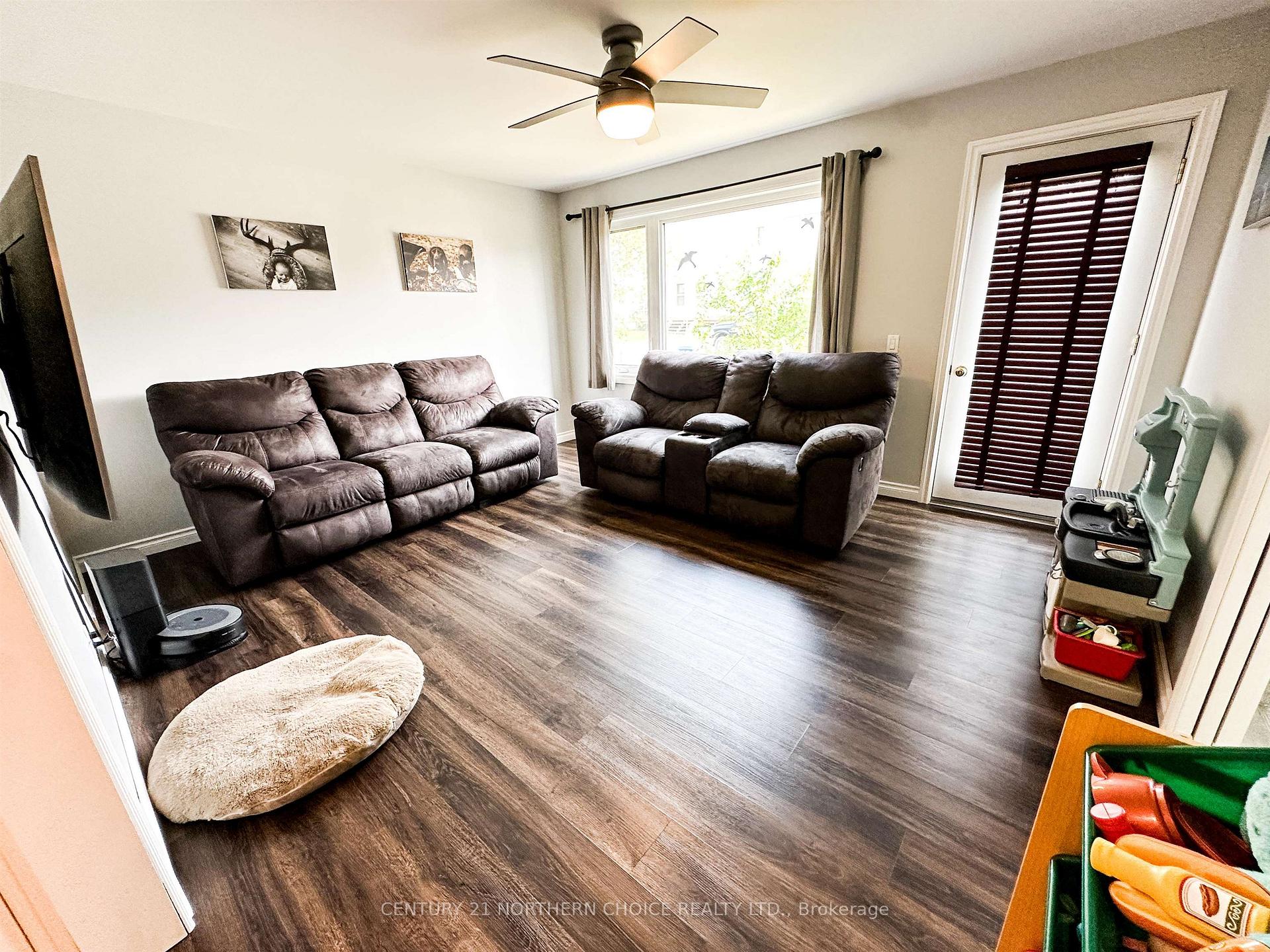 Photo 4 of 22 William Street, Red Lake — HOMEH