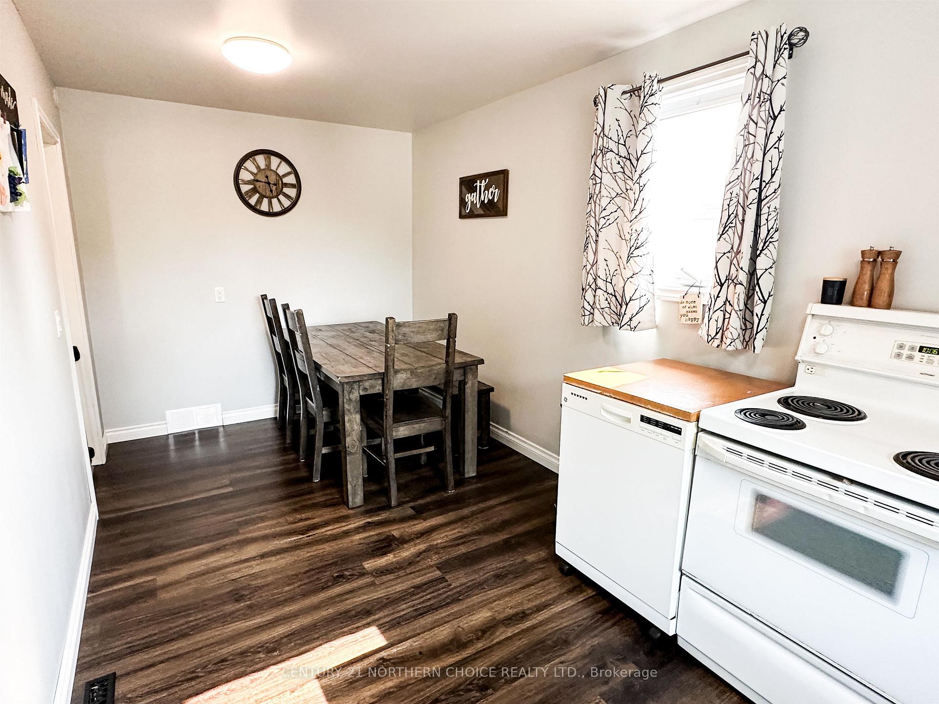 Photo 6 of 22 William Street, Red Lake — HOMEH