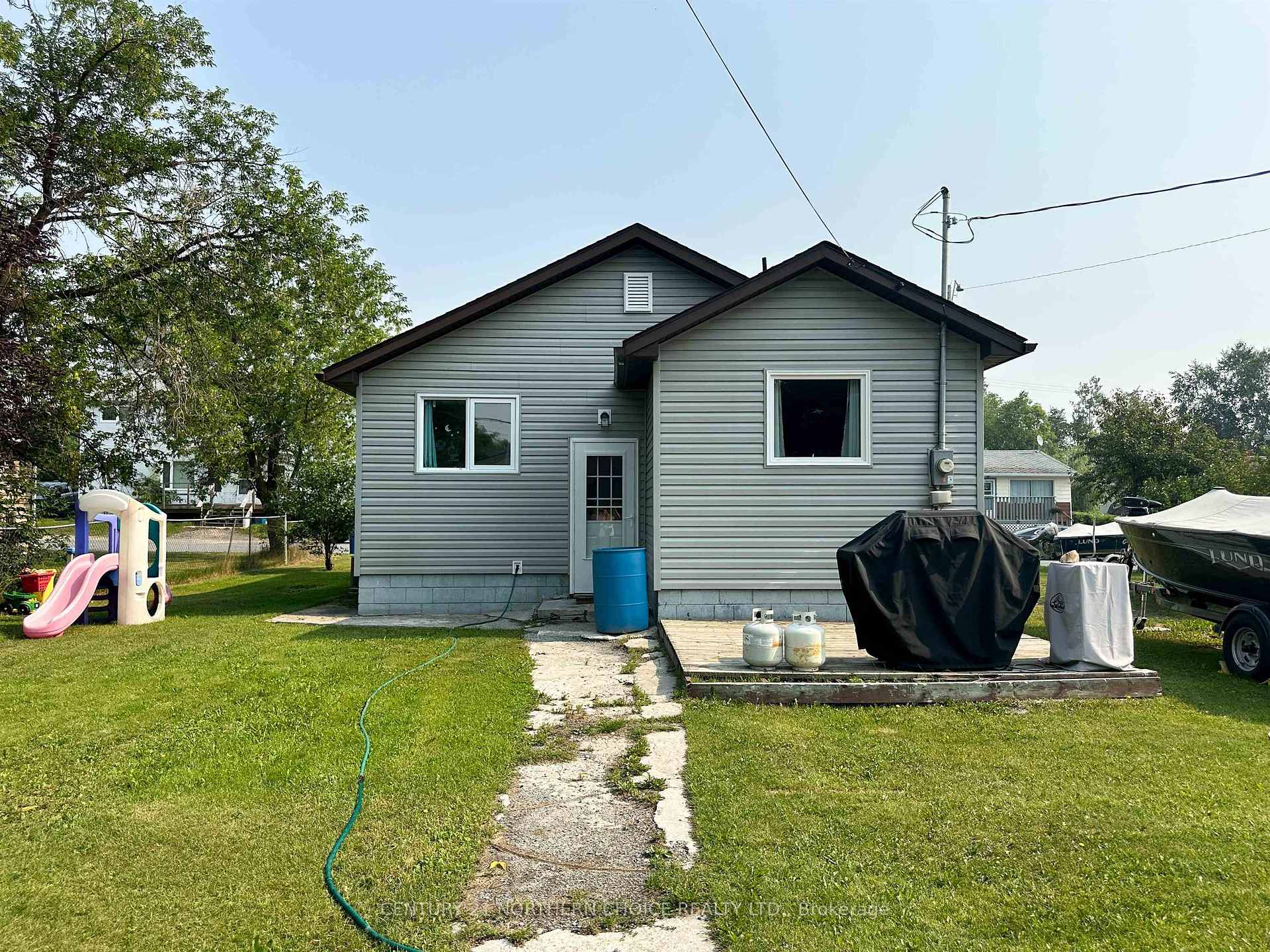 Photo 15 of 22 William Street, Red Lake — HOMEH