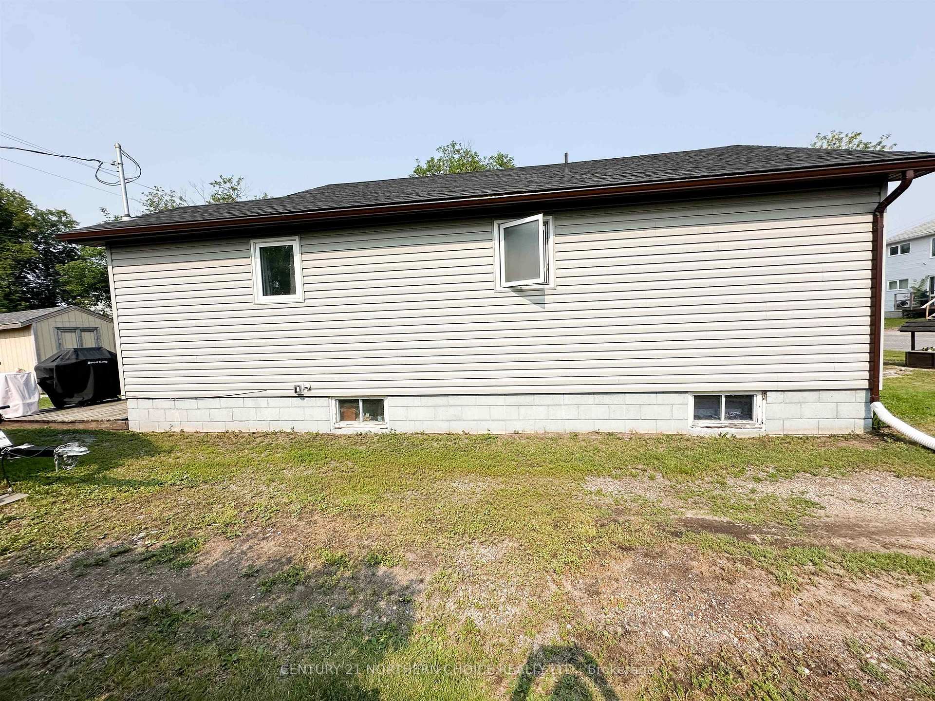 Photo 17 of 22 William Street, Red Lake — HOMEH