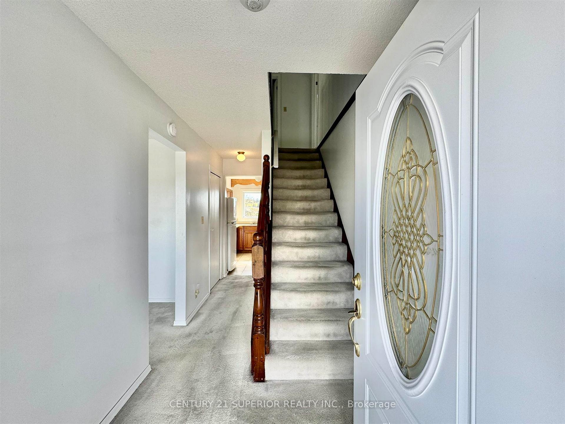 Photo 2 of 34 Laverendrye Cres, Marathon — HOMEH