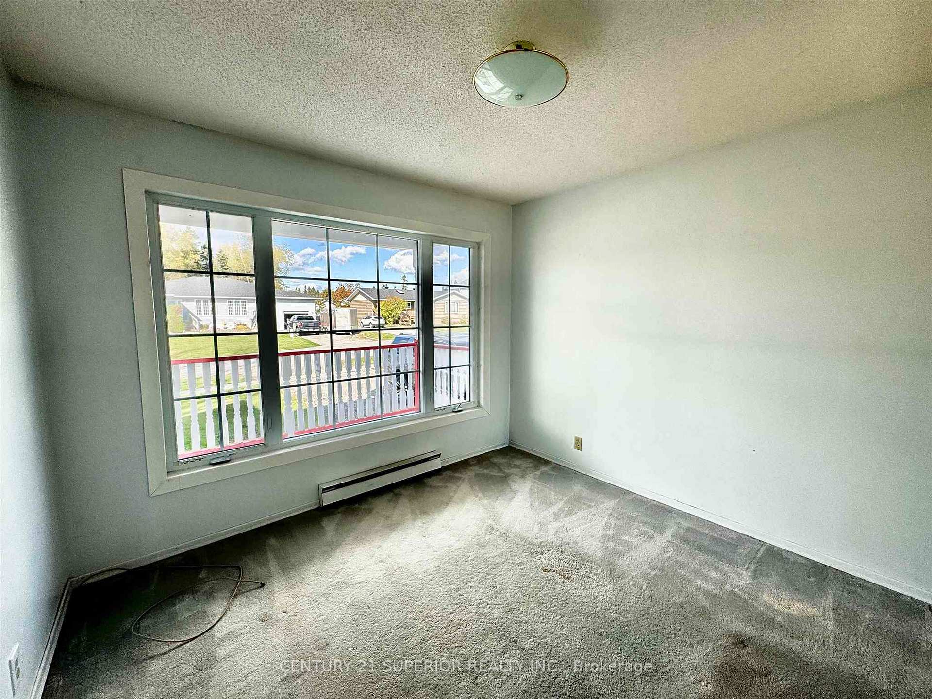 Photo 7 of 34 Laverendrye Cres, Marathon — HOMEH
