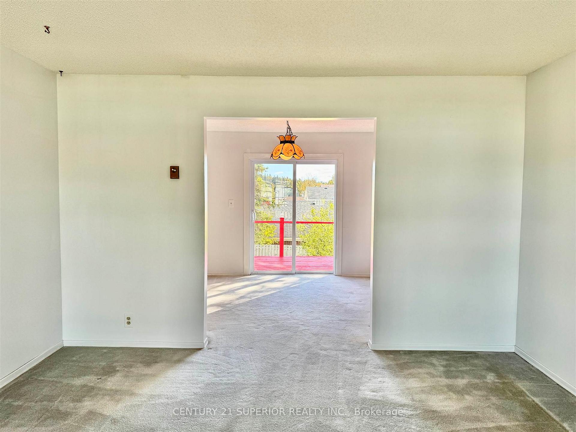 Photo 8 of 34 Laverendrye Cres, Marathon — HOMEH
