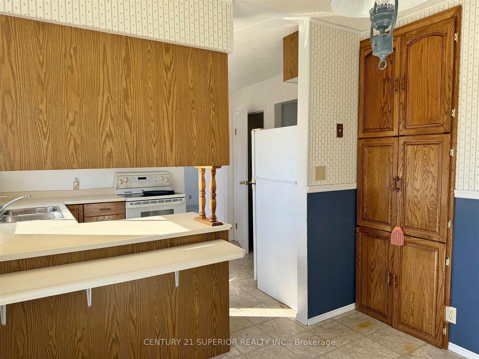 Photo 13 of 34 Laverendrye Cres, Marathon — HOMEH