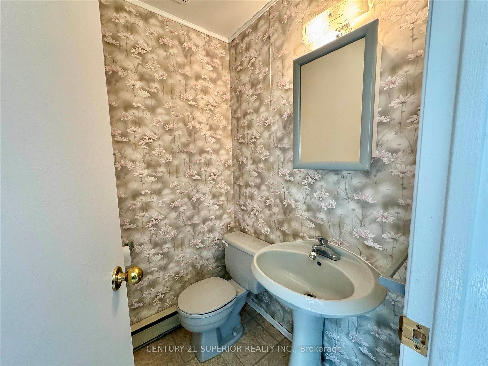 Photo 17 of 34 Laverendrye Cres, Marathon — HOMEH