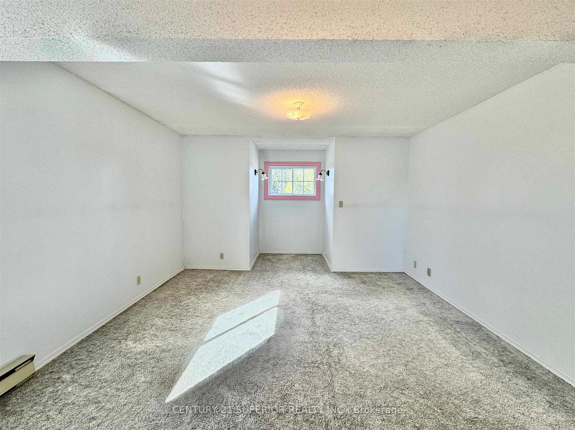 Photo 21 of 34 Laverendrye Cres, Marathon — HOMEH
