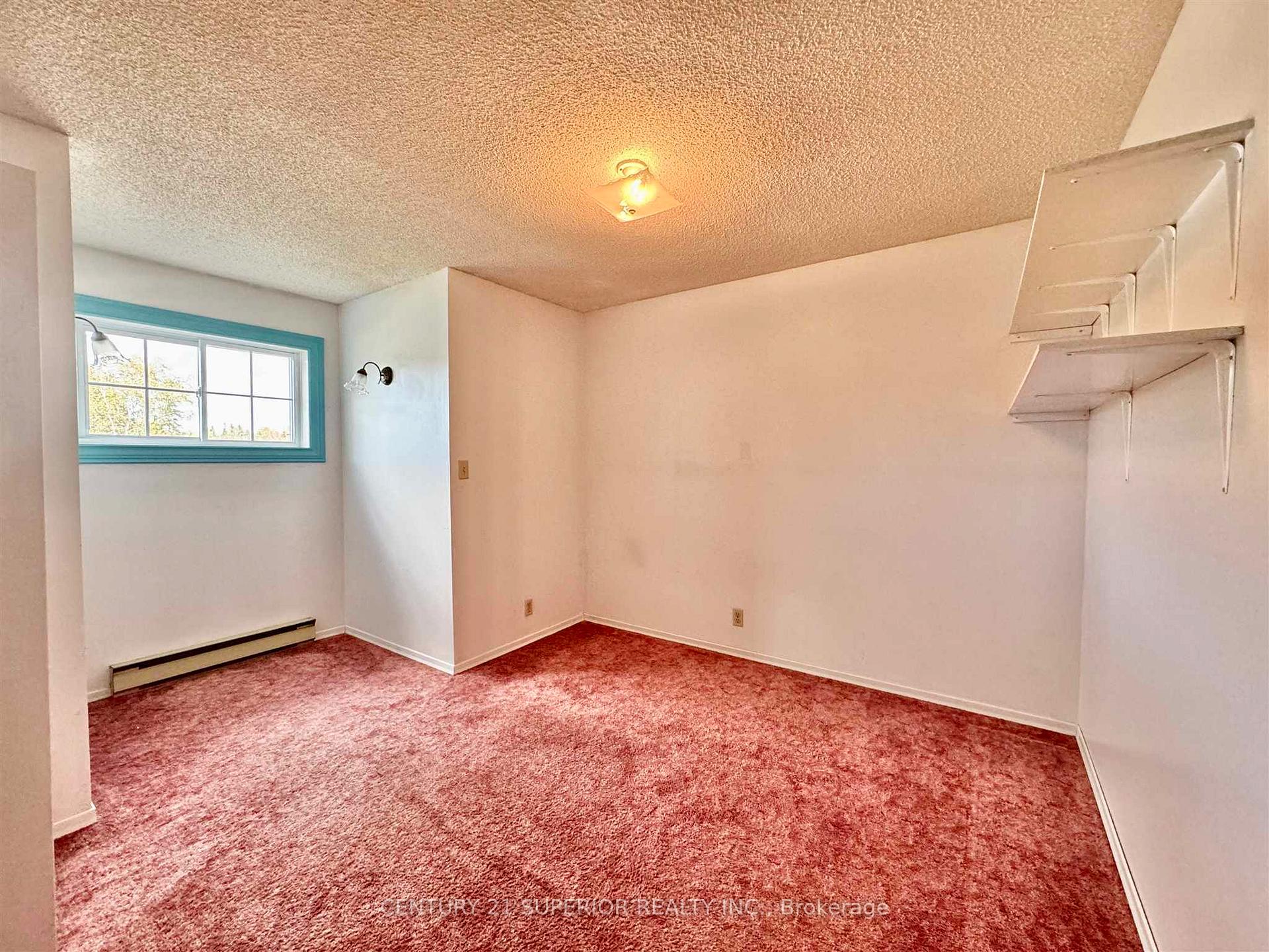 Photo 30 of 34 Laverendrye Cres, Marathon — HOMEH