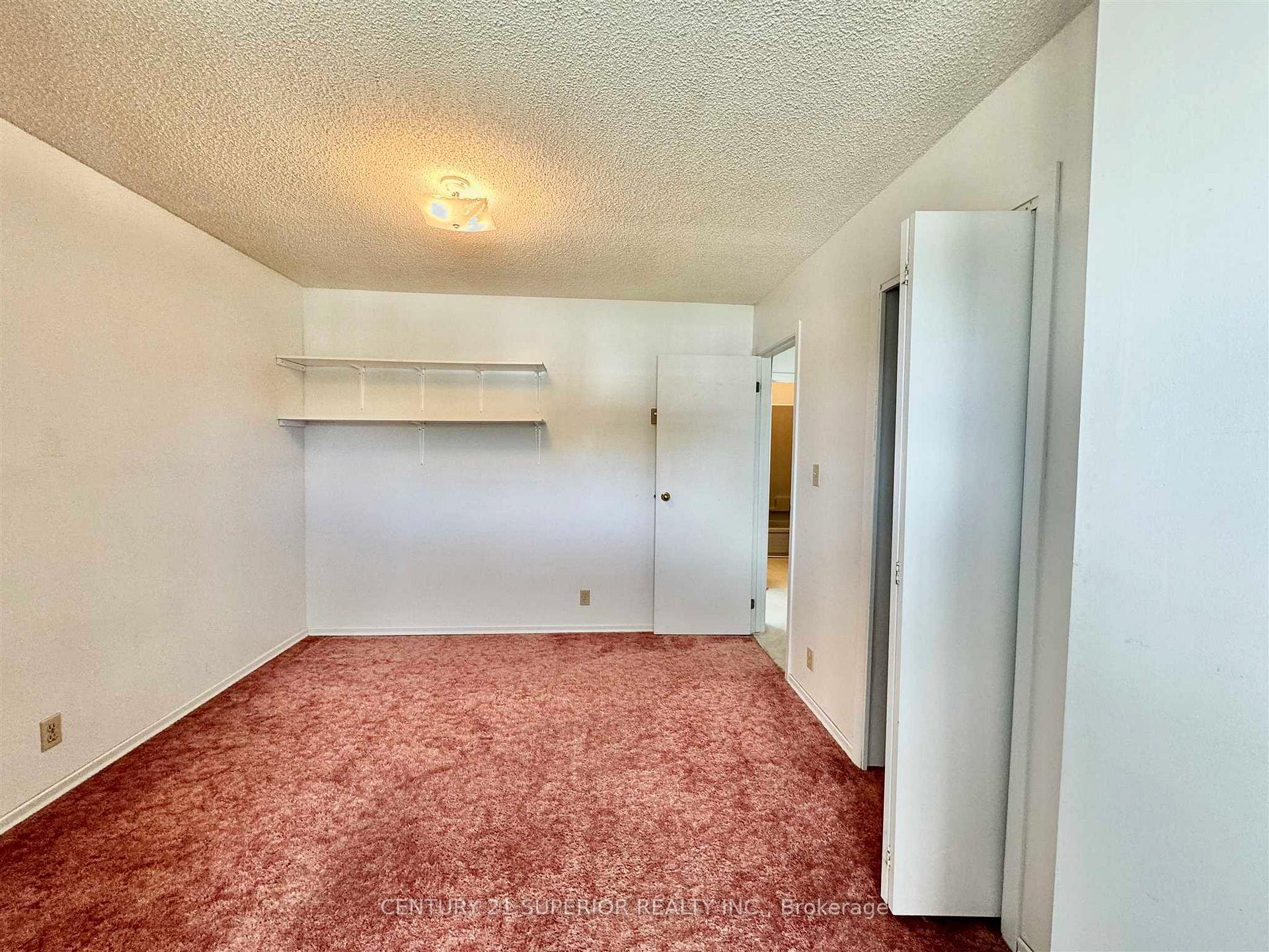Photo 31 of 34 Laverendrye Cres, Marathon — HOMEH