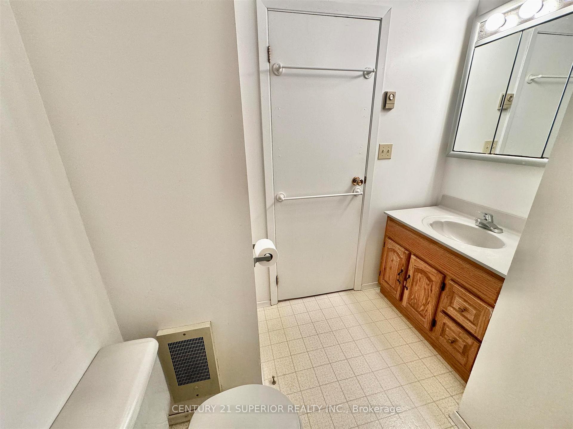 Photo 40 of 34 Laverendrye Cres, Marathon — HOMEH