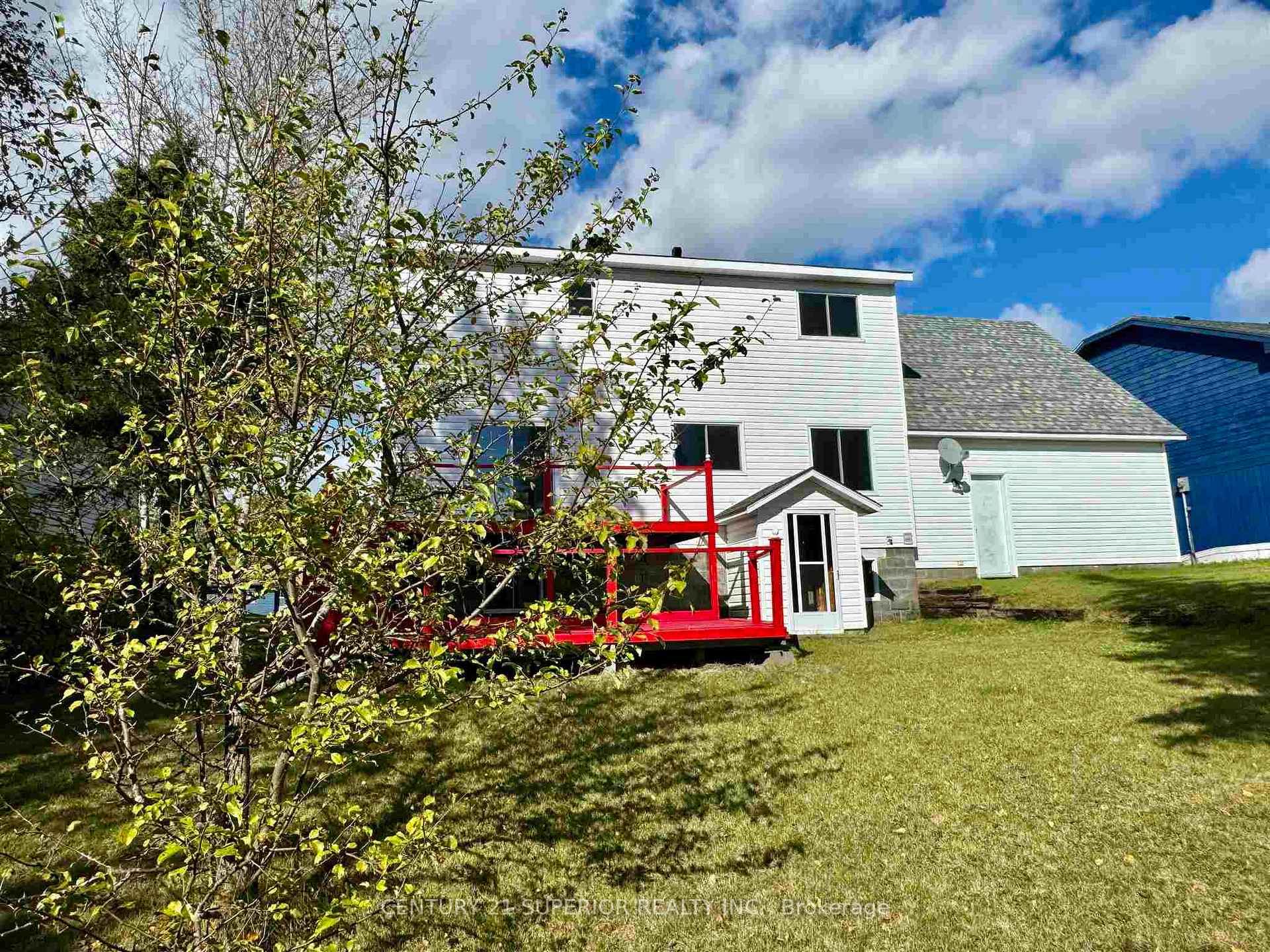 Photo 47 of 34 Laverendrye Cres, Marathon — HOMEH