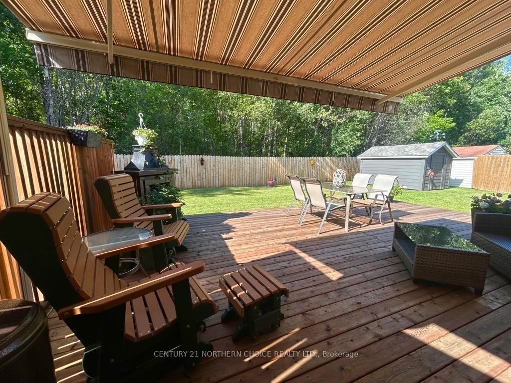 Photo 3 of 1712 Lyndy PL N, Fort Frances — HOMEH